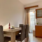 Spacious Apartment, Steps From The - El Greco No 12 * Miasto Kos