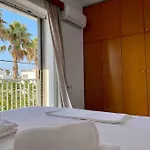 Spacious Apartment, Steps From The - El Greco No 12 Apartament